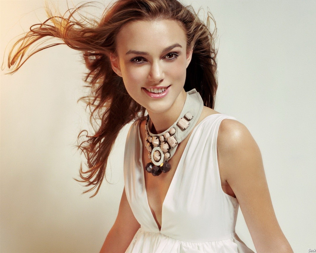 Keira Knightley krásná tapeta (2) #19 - 1280x1024