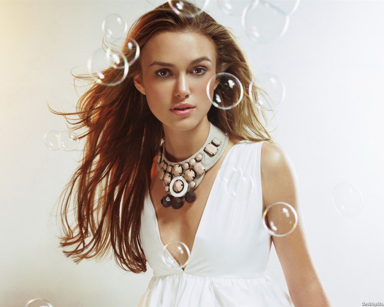 Keira Knightley krásná tapeta (2) #21 - 1280x1024