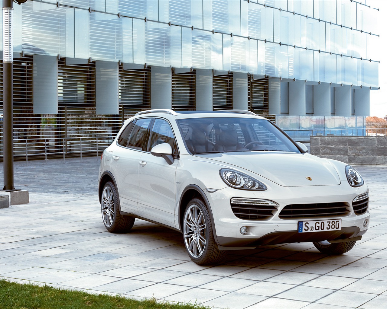 Porsche Cayenne S Hybrid - 2010 HD tapetu #1 - 1280x1024
