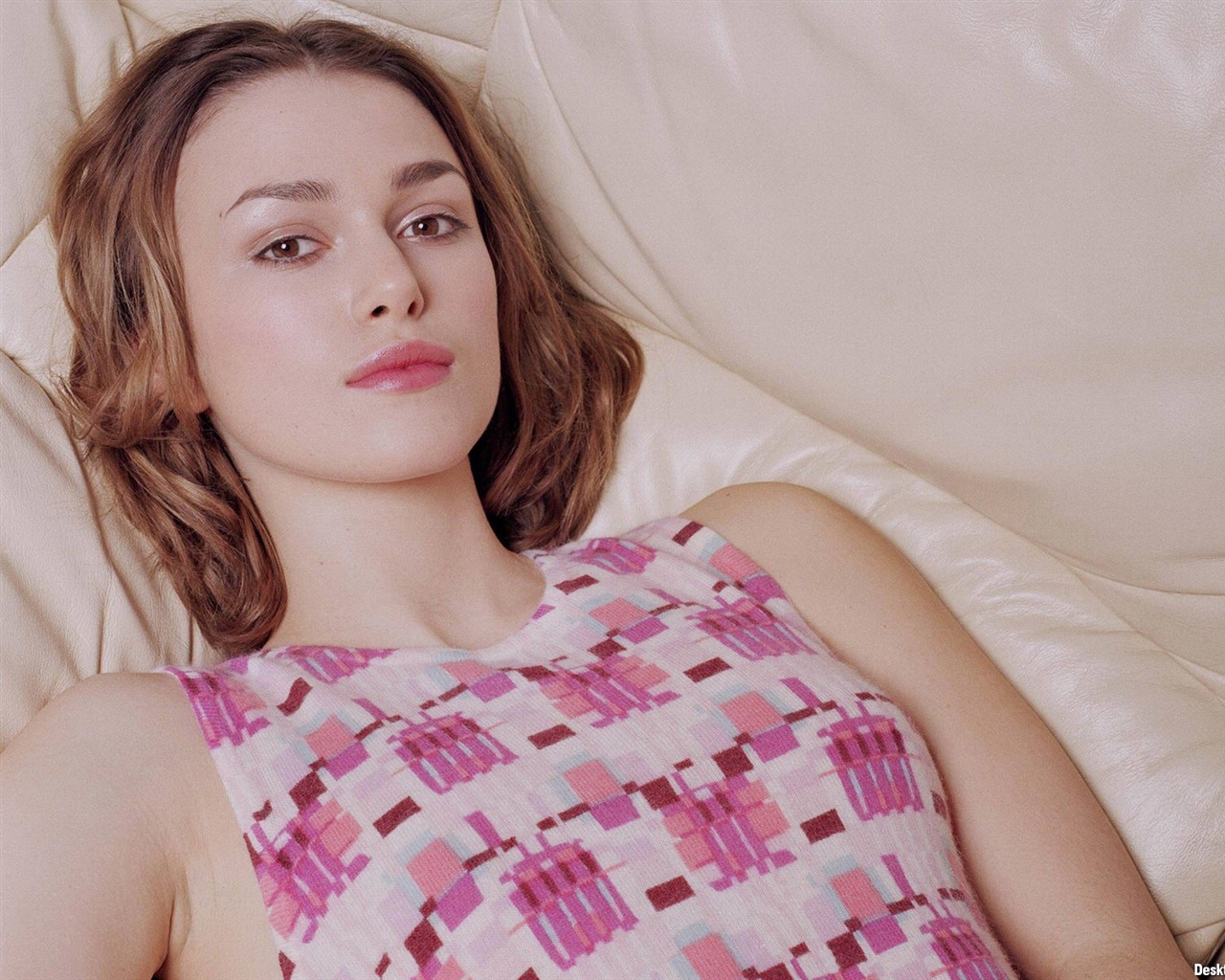 Keira Knightley beautiful wallpaper (4) #4 - 1280x1024