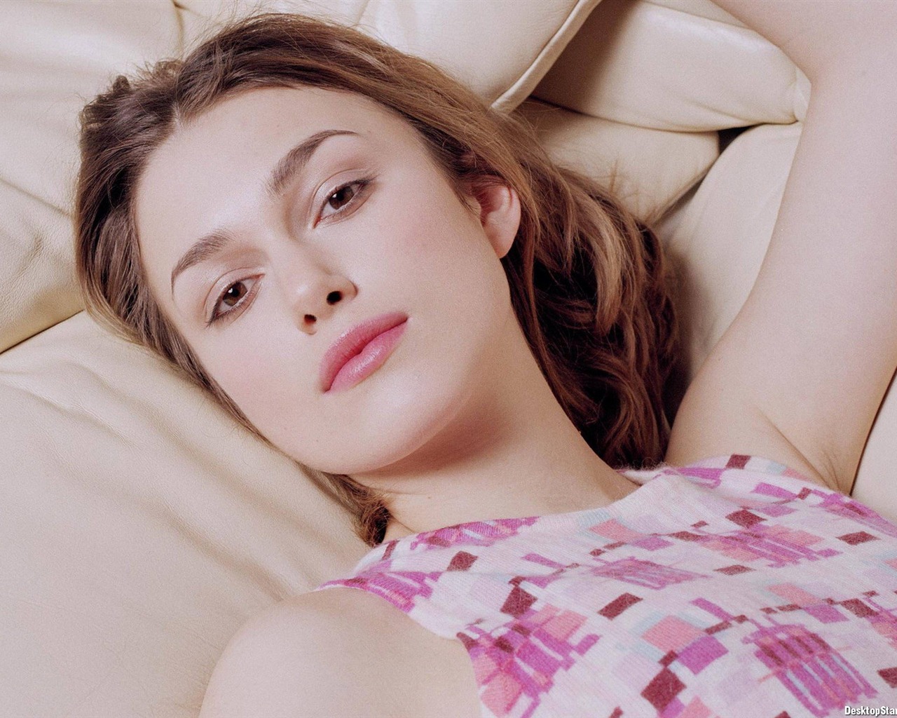 Keira Knightley beautiful wallpaper (4) #7 - 1280x1024