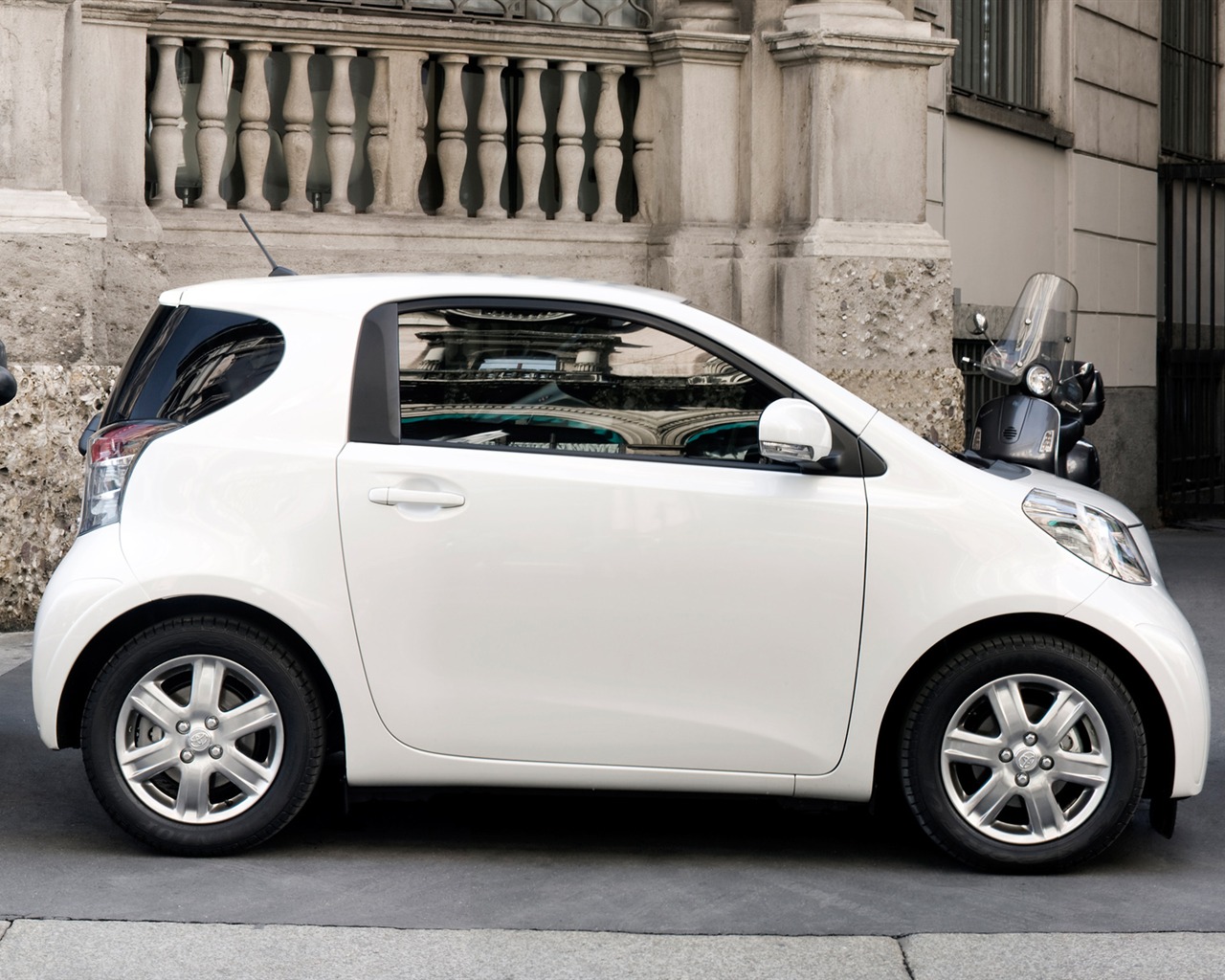 Toyota iQ - 2009 丰田(一)32 - 1280x1024