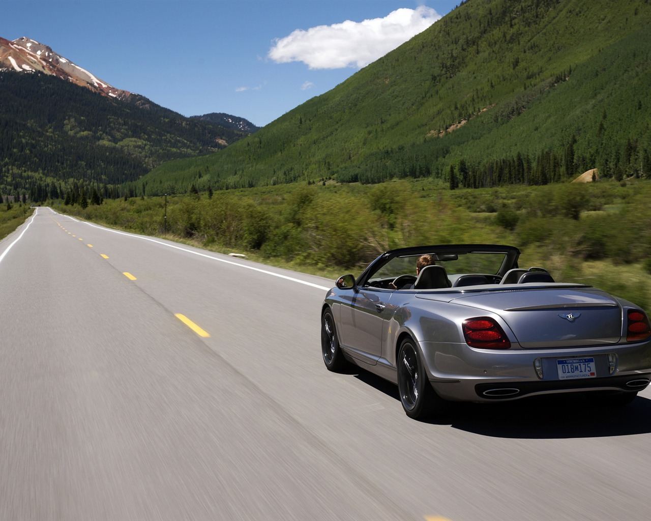 Bentley Continental Supersports Convertible - 2010 HD wallpaper #3 - 1280x1024
