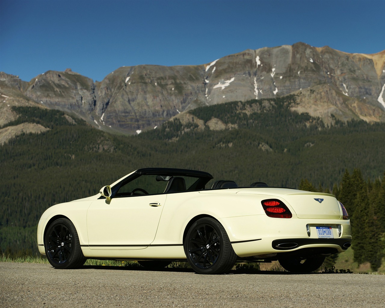 Bentley Continental Supersports Cabrio - 2010 HD tapetu #16 - 1280x1024