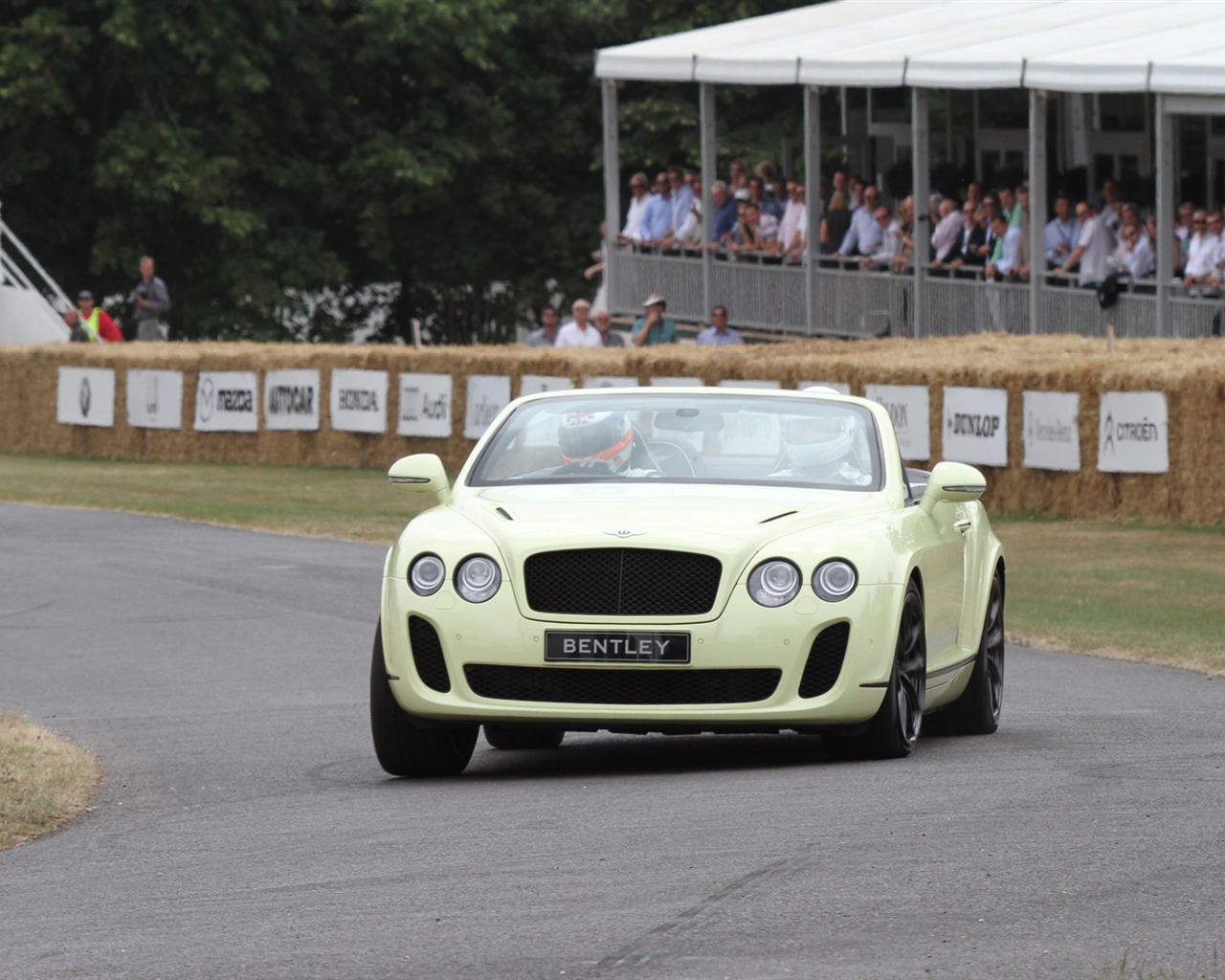 Bentley Continental Supersports Cabrio - 2010 HD tapetu #19 - 1280x1024