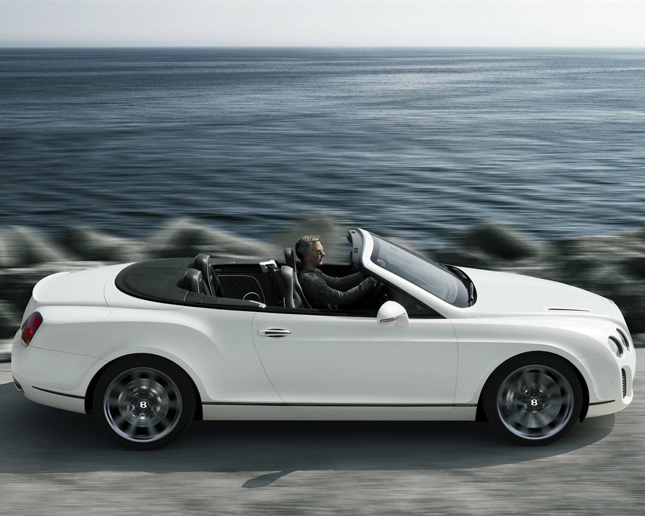 Bentley Continental Supersports Convertible - 2010 HD wallpaper #31 - 1280x1024