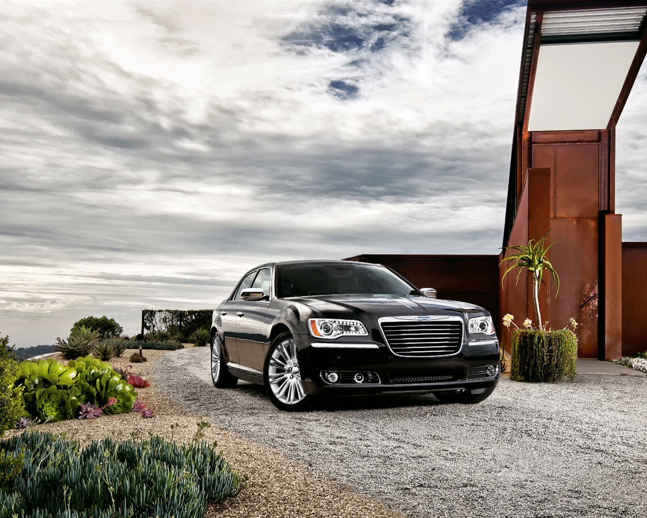 Chrysler 300 - 2011 HD wallpaper #15 - 1280x1024