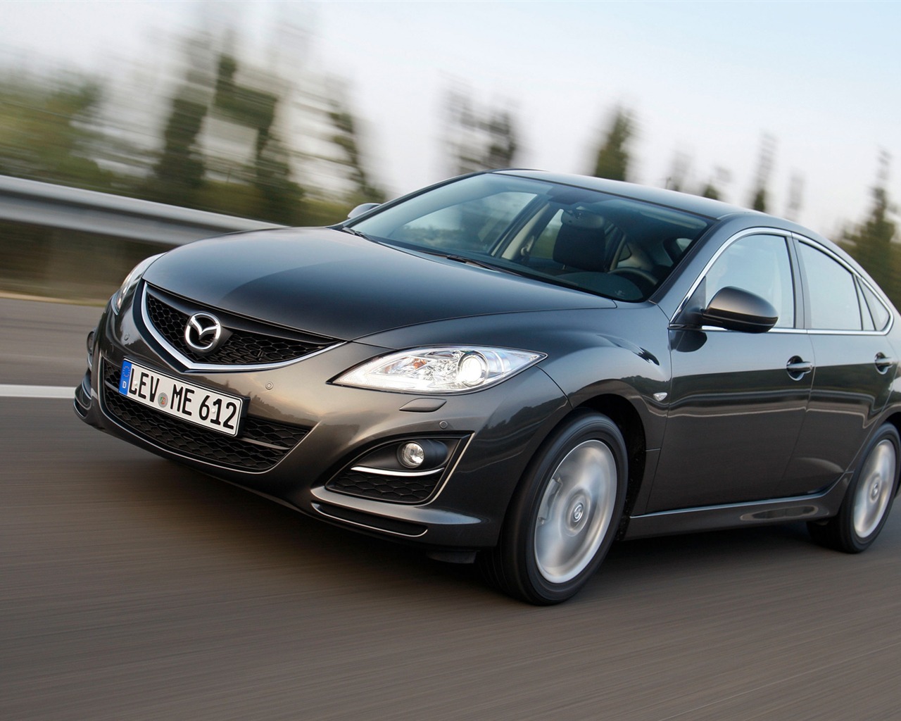 Mazda 6 Hatchback - 2010 HD wallpaper #1 - 1280x1024