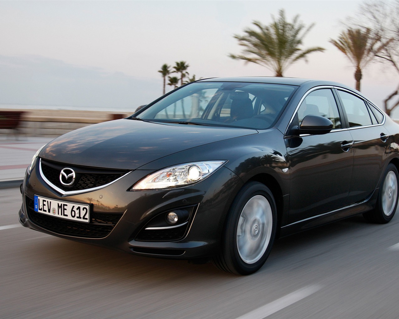 Mazda 6 Hatchback - 2010 马自达2 - 1280x1024