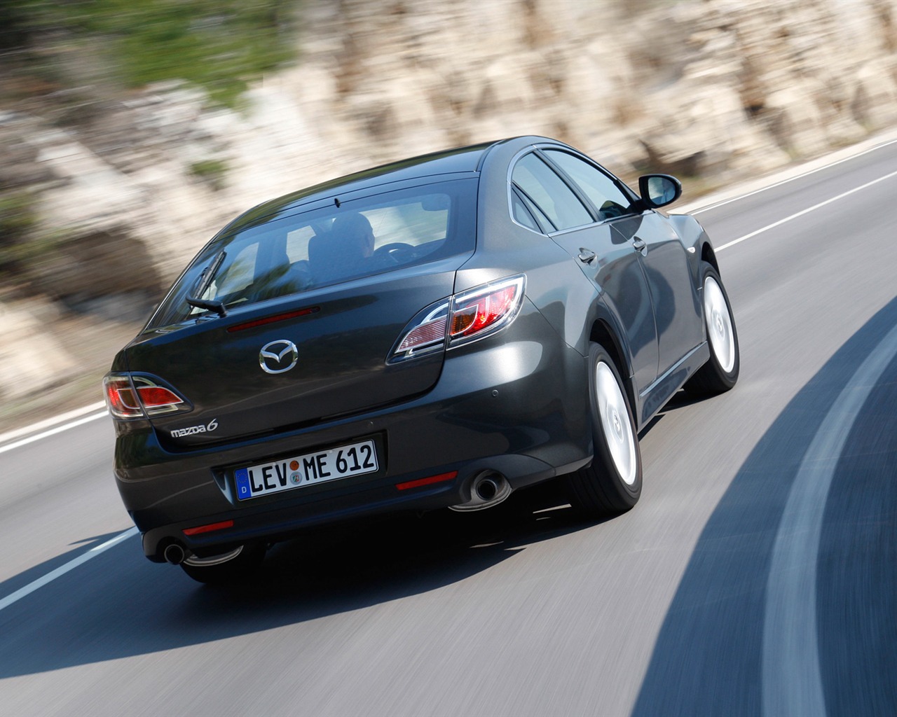 Mazda 6 Hatchback - 2010 HD wallpaper #8 - 1280x1024