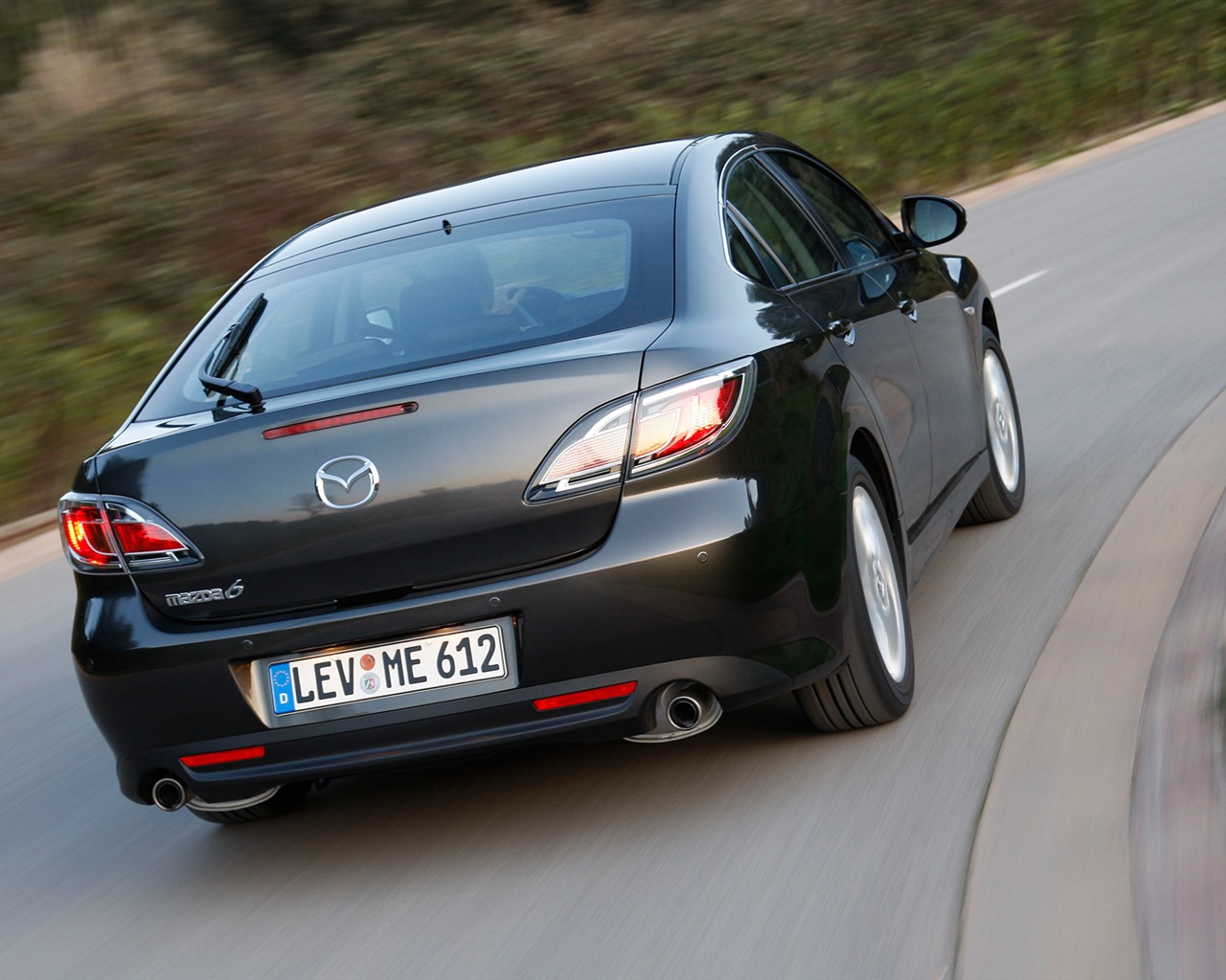Mazda 6 Hatchback - 2010 HD wallpaper #9 - 1280x1024
