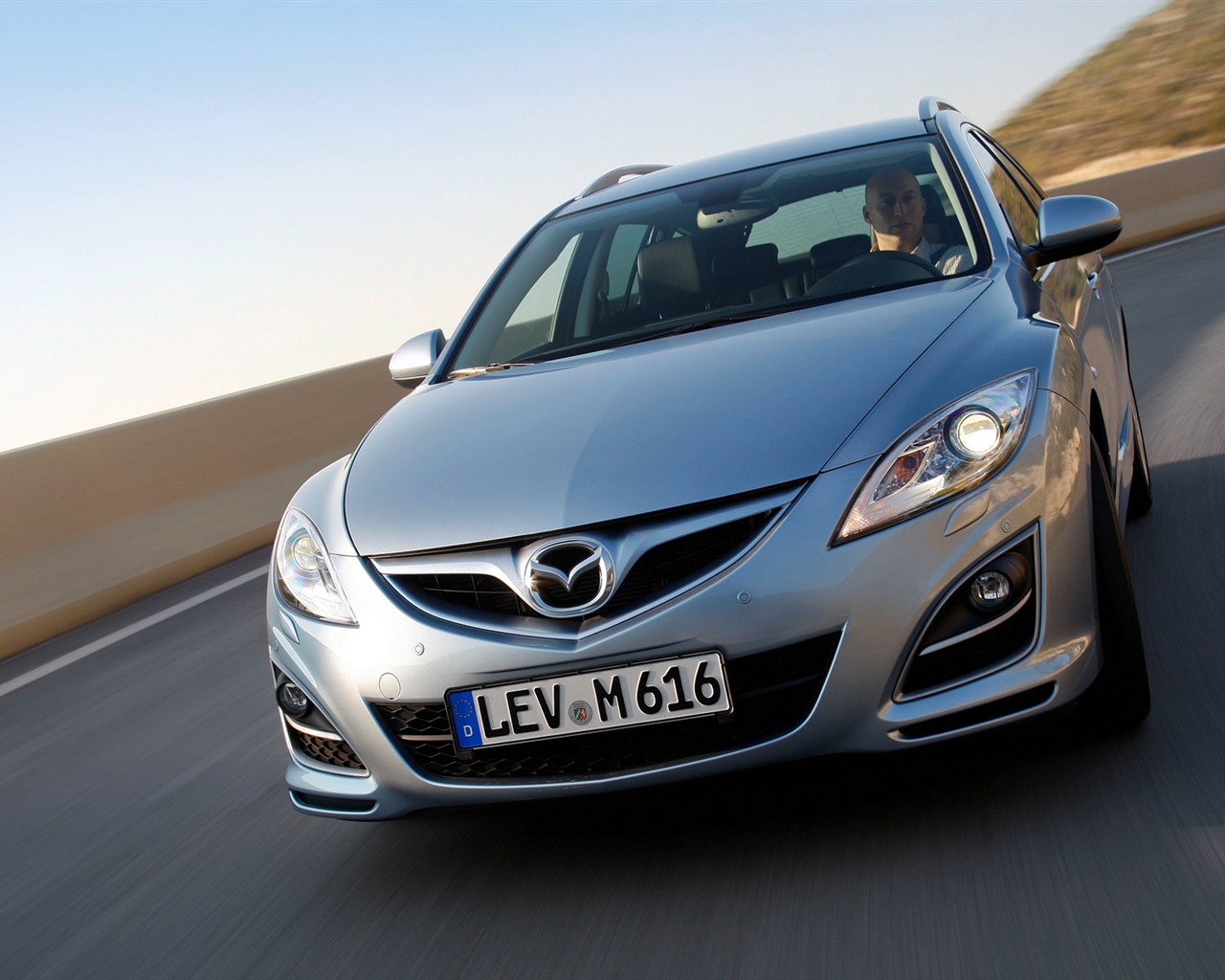 Mazda 6 Kombi Sport - 2010 HD tapetu #1 - 1280x1024