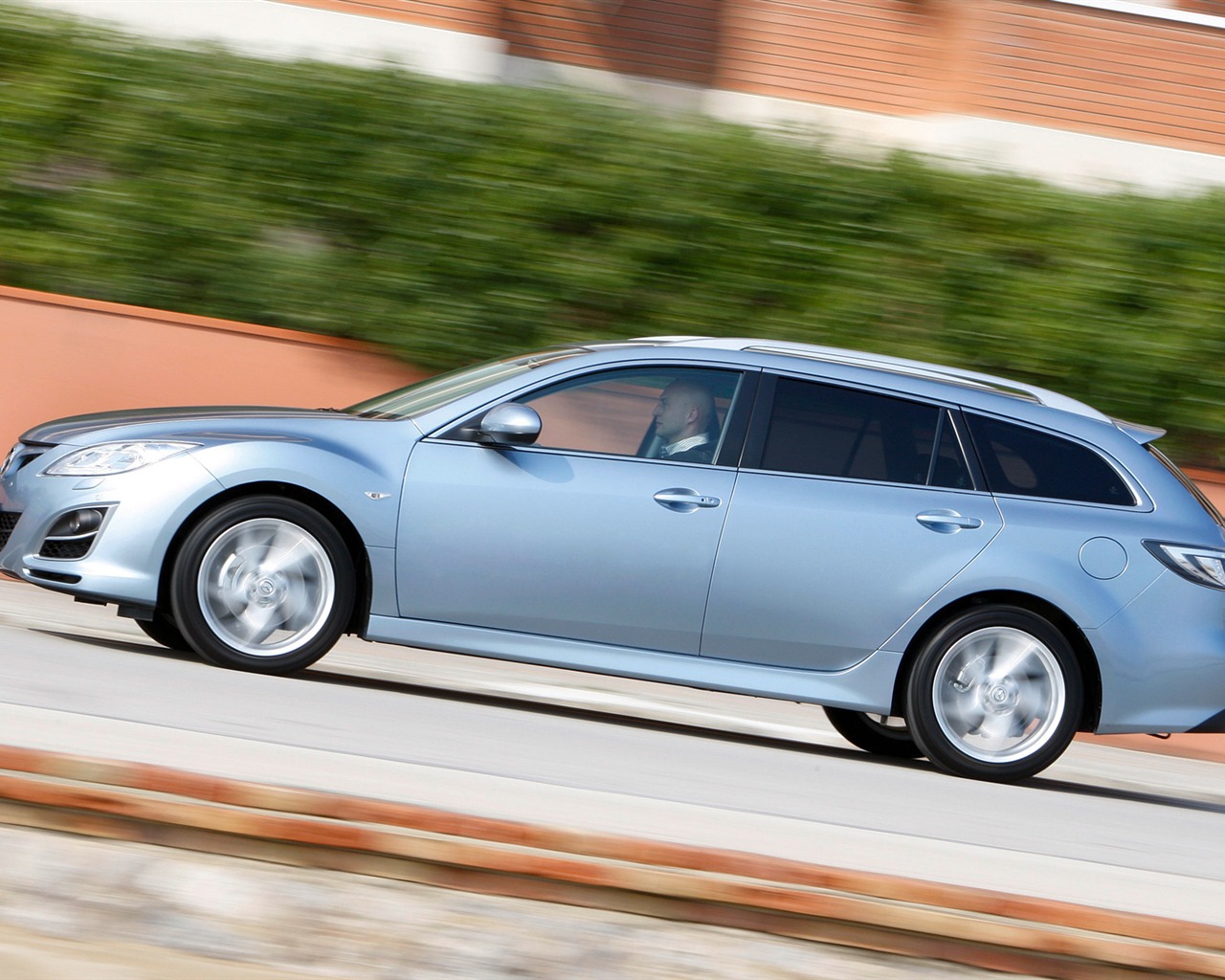 Mazda 6 Kombi Sport - 2010 HD tapetu #14 - 1280x1024