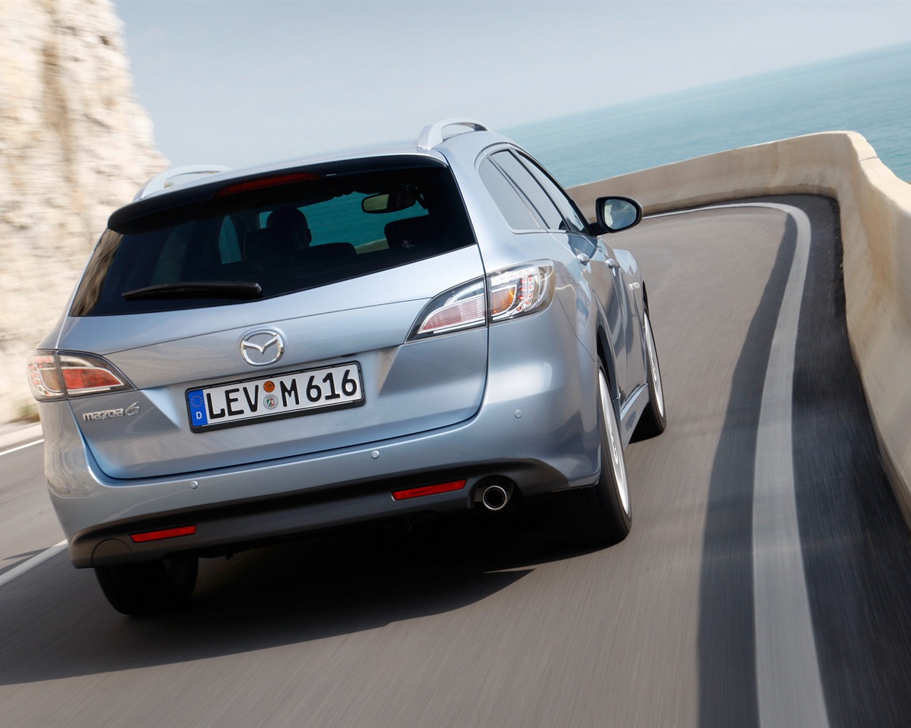 Mazda 6 Kombi Sport - 2010 HD tapetu #27 - 1280x1024