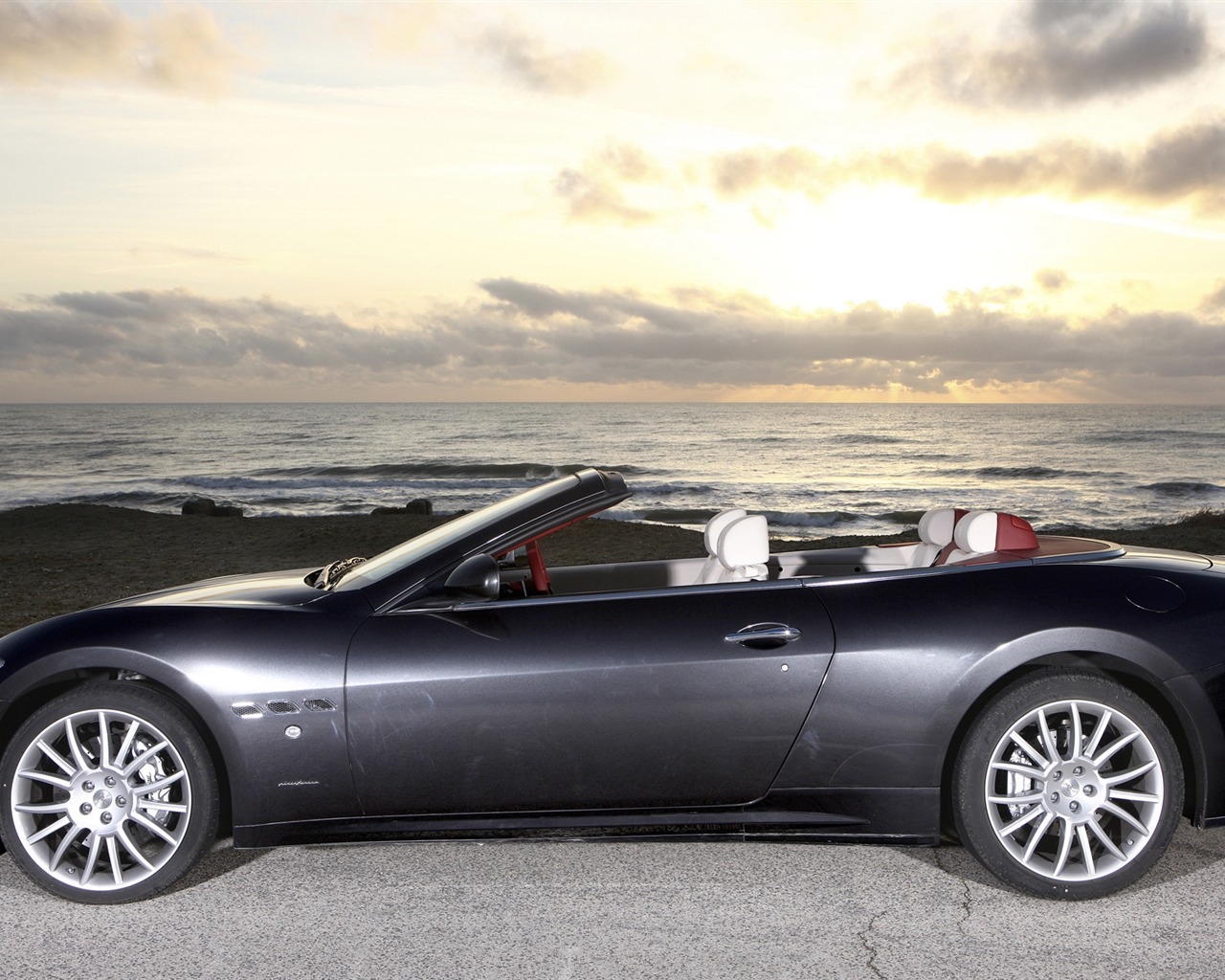 Maserati GranCabrio - 2010 HD wallpaper #9 - 1280x1024