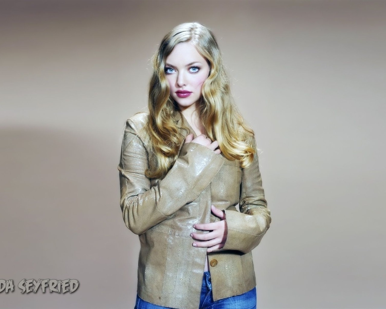 Amanda Seyfried beau fond d'écran #6 - 1280x1024