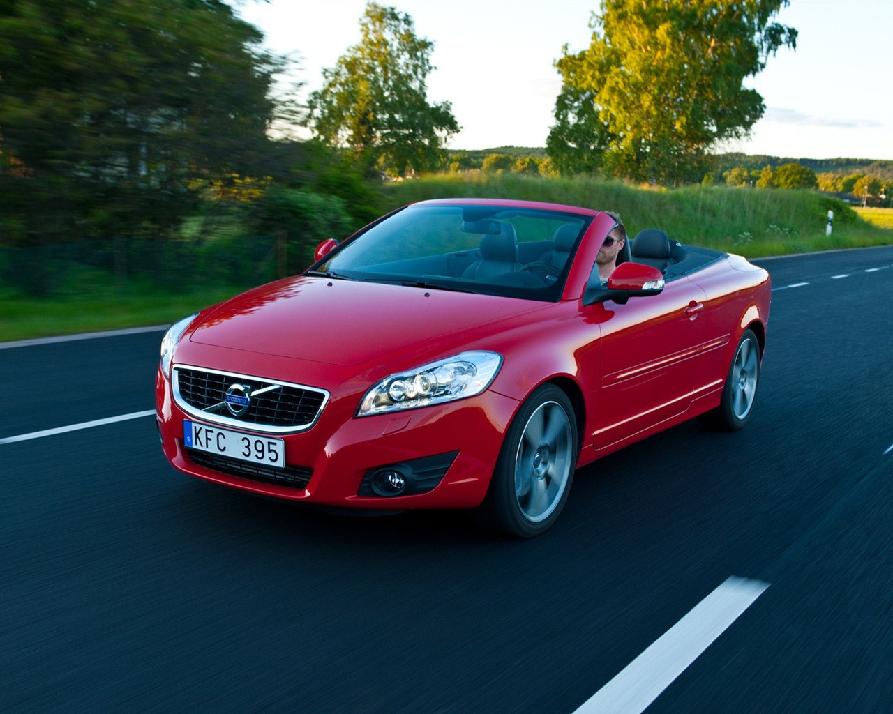 Volvo C70 - 2011 HD wallpaper #2 - 1280x1024
