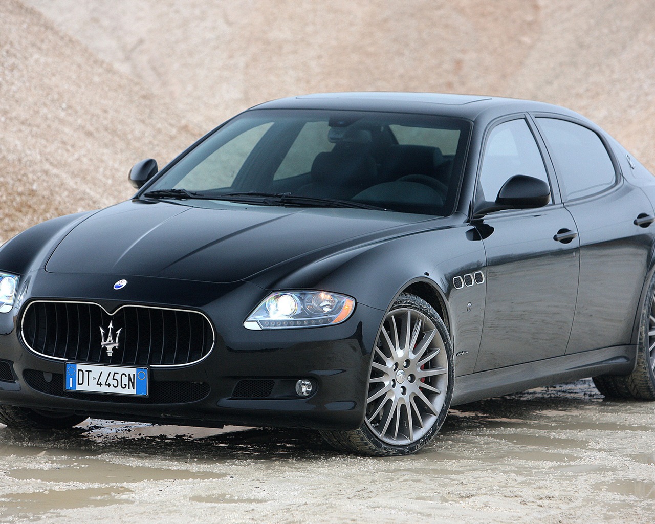 Maserati Quattroporte Sport Gt S - 2008 HD wallpaper #4 - 1280x1024