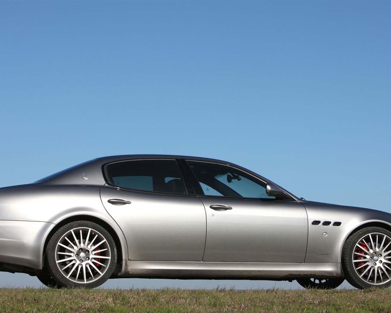 Maserati Quattroporte 스포츠 Gt 당연하지 - 2008의 HD 벽지 #8 - 1280x1024