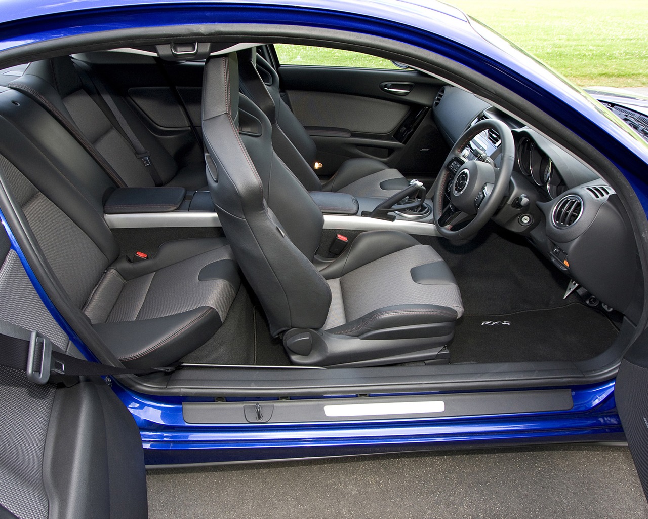 Mazda RX-8 verze pro UK - 2008 HD tapetu #10 - 1280x1024