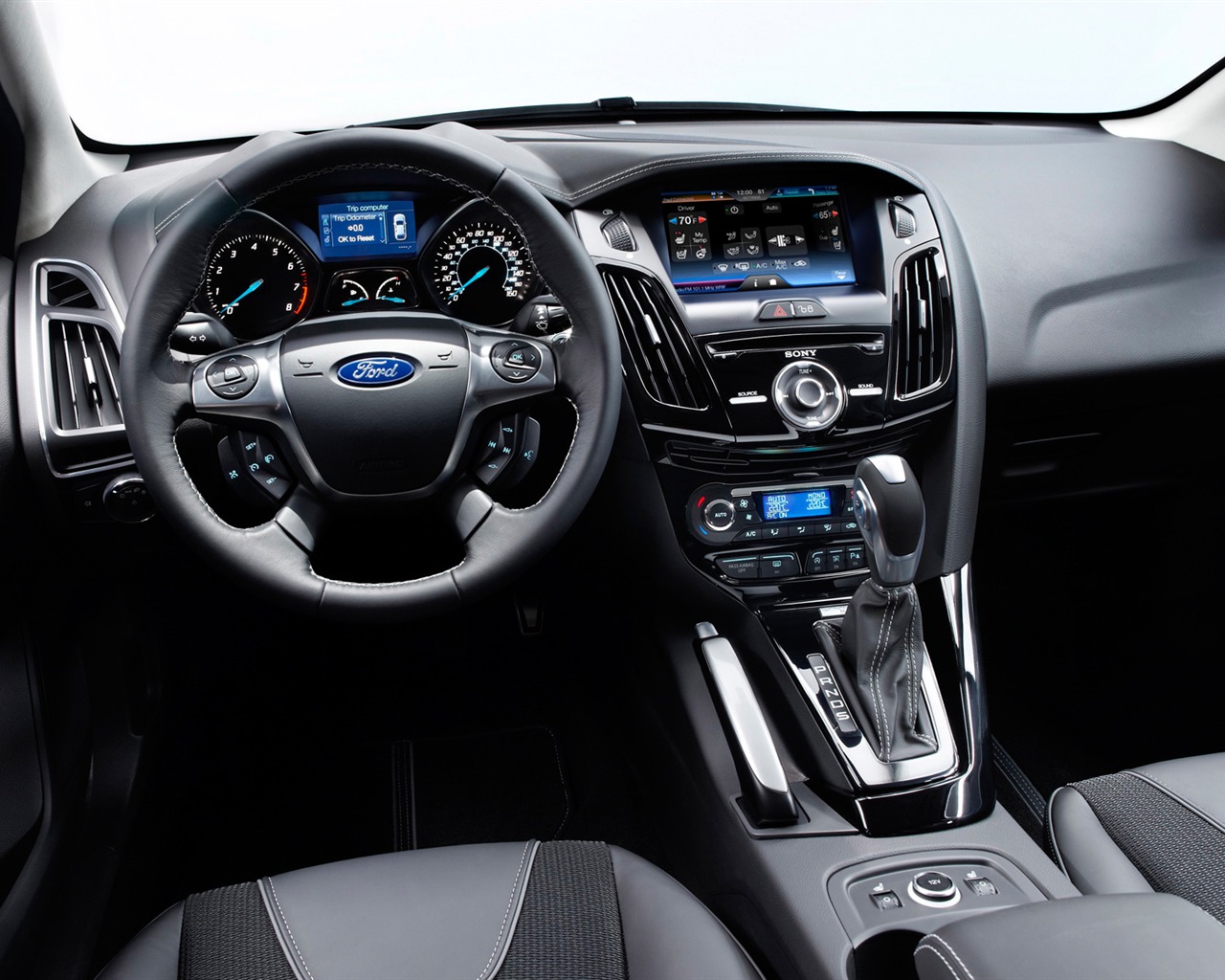 Ford Focus Sedan - 2011 HD tapetu #20 - 1280x1024