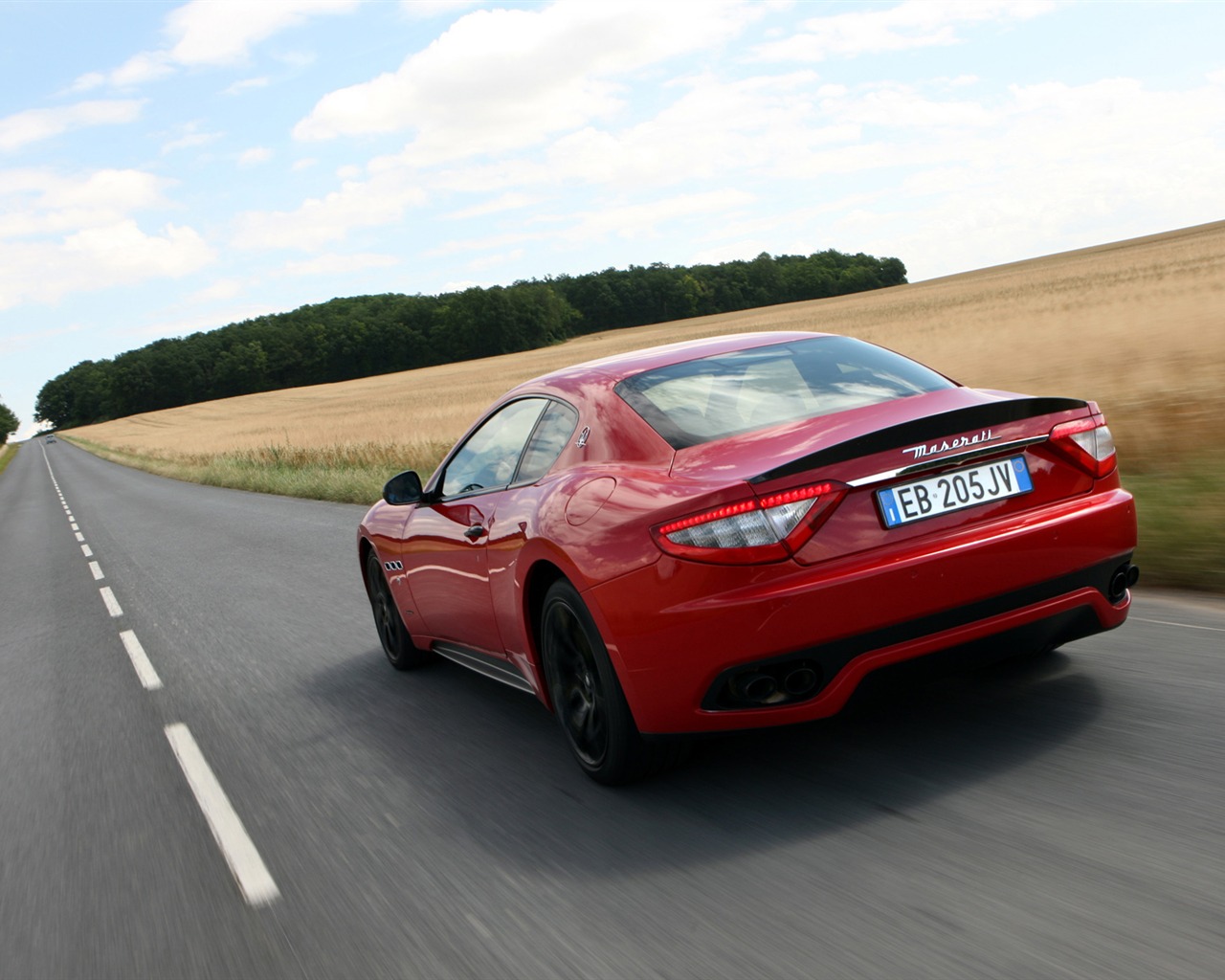 Maserati GranTurismo - 2010 HD wallpaper #4 - 1280x1024