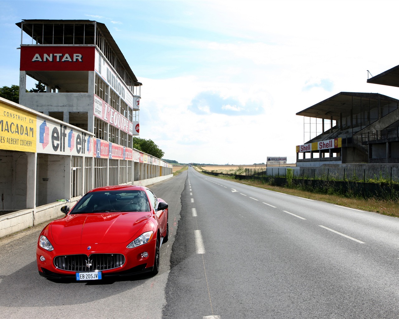 Maserati GranTurismo - 2010 HD tapetu #16 - 1280x1024