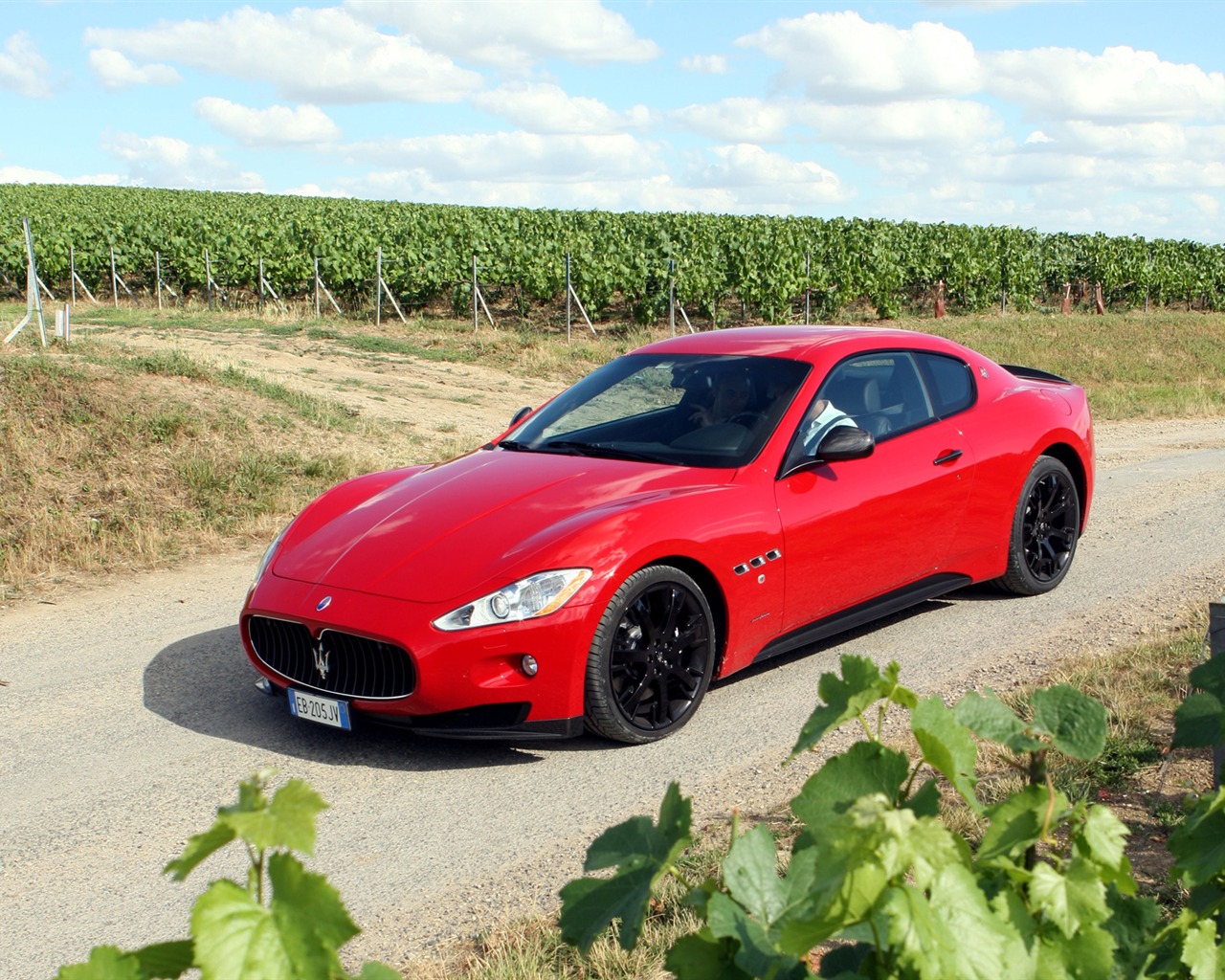 Maserati GranTurismo - 2010 HD tapetu #22 - 1280x1024