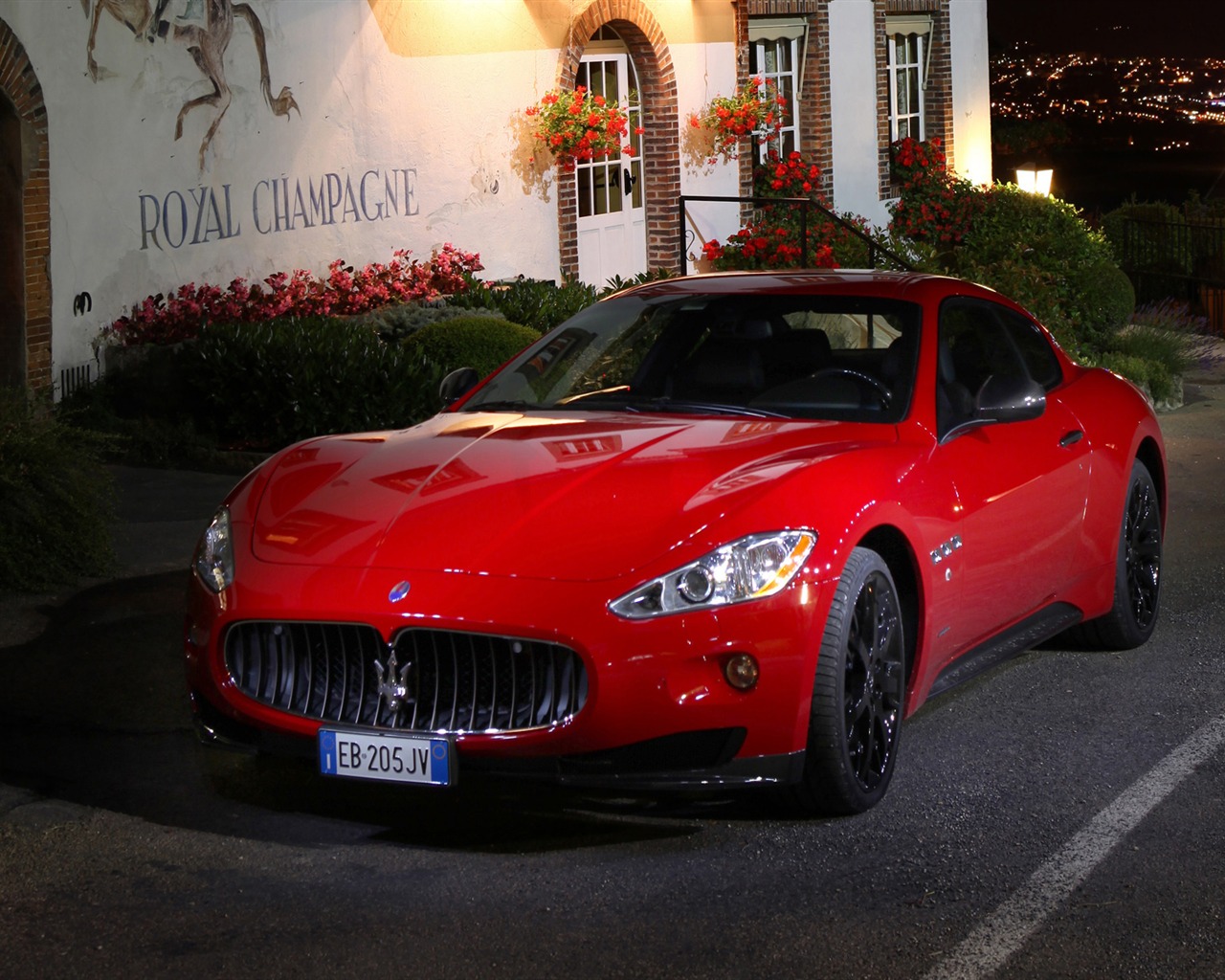 Maserati GranTurismo - 2010 HD wallpaper #34 - 1280x1024