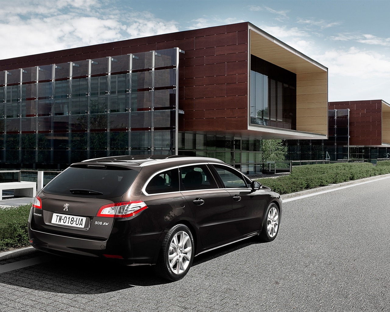 Peugeot 508 SW - 2010 HD Wallpaper #5 - 1280x1024