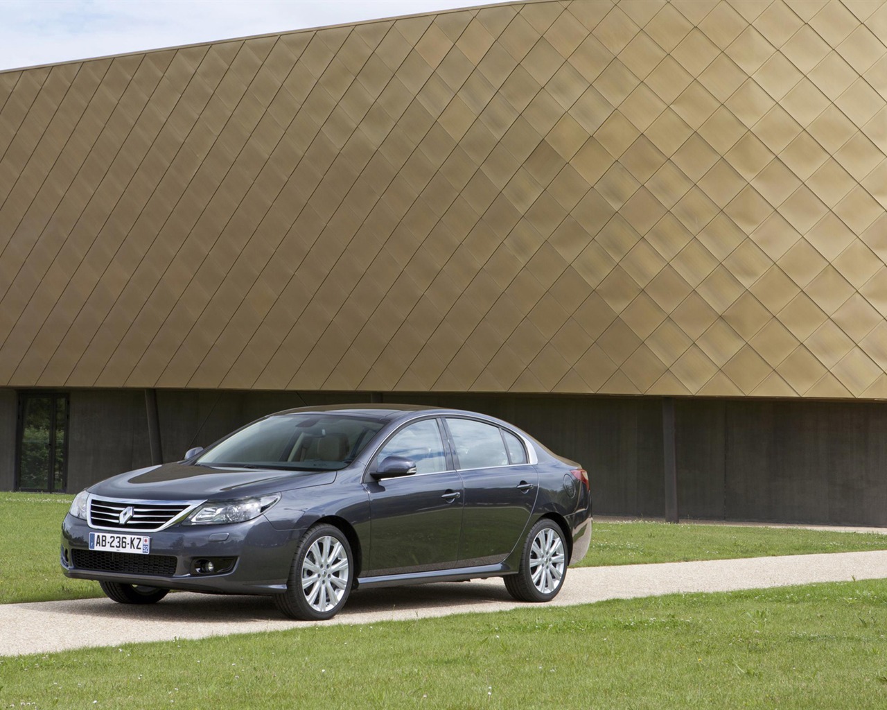 Renault Latitude - 2010 HD wallpaper #5 - 1280x1024