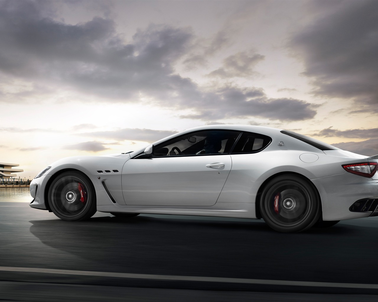 Maserati GranTurismo MC Stradale - 2010 玛莎拉蒂3 - 1280x1024