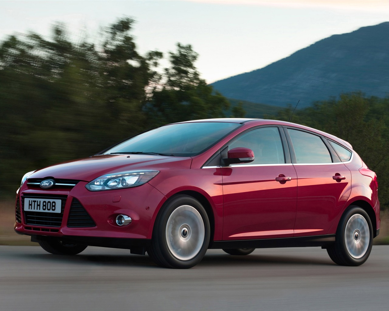 Ford Focus Hatchback 5-door - 2011 福特 #10 - 1280x1024