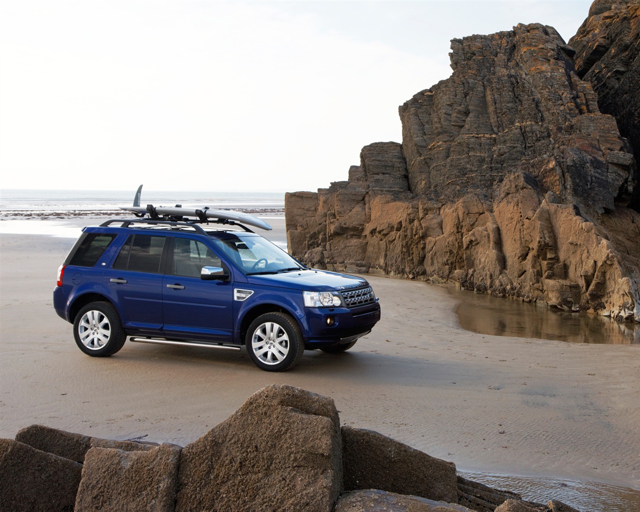 Land Rover Freelander 2 - 2011 HD wallpaper #2 - 1280x1024
