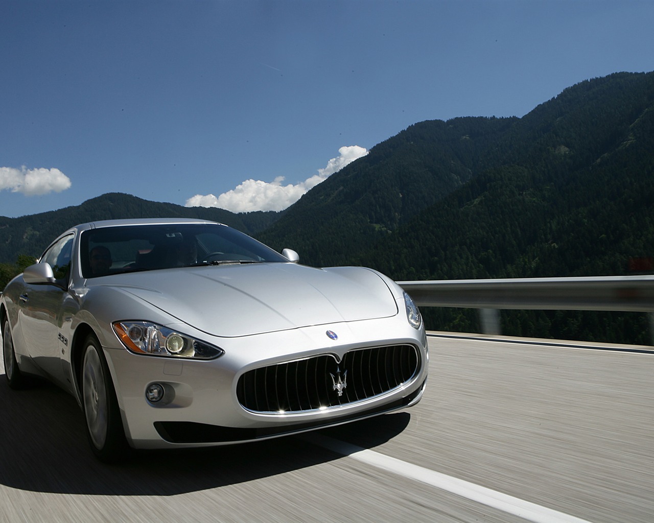Maserati GranTurismo - 2007 HD tapetu #3 - 1280x1024