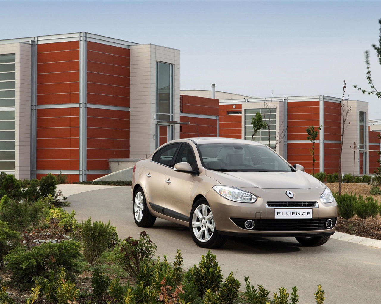 Renault Fluence - 2009 HD Tapety na plochu #1 - 1280x1024