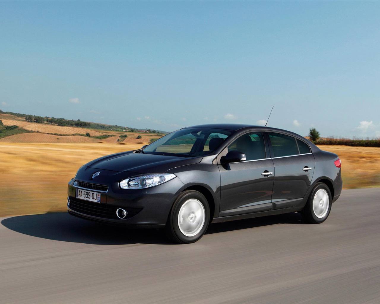 Renault Fluence - 2009 HD Tapety na plochu #9 - 1280x1024