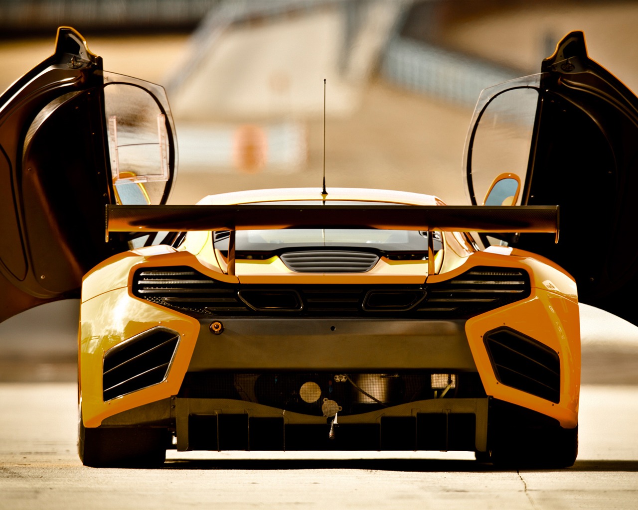 McLaren MP4-12C GT3 - 2011 HD Wallpaper #6 - 1280x1024