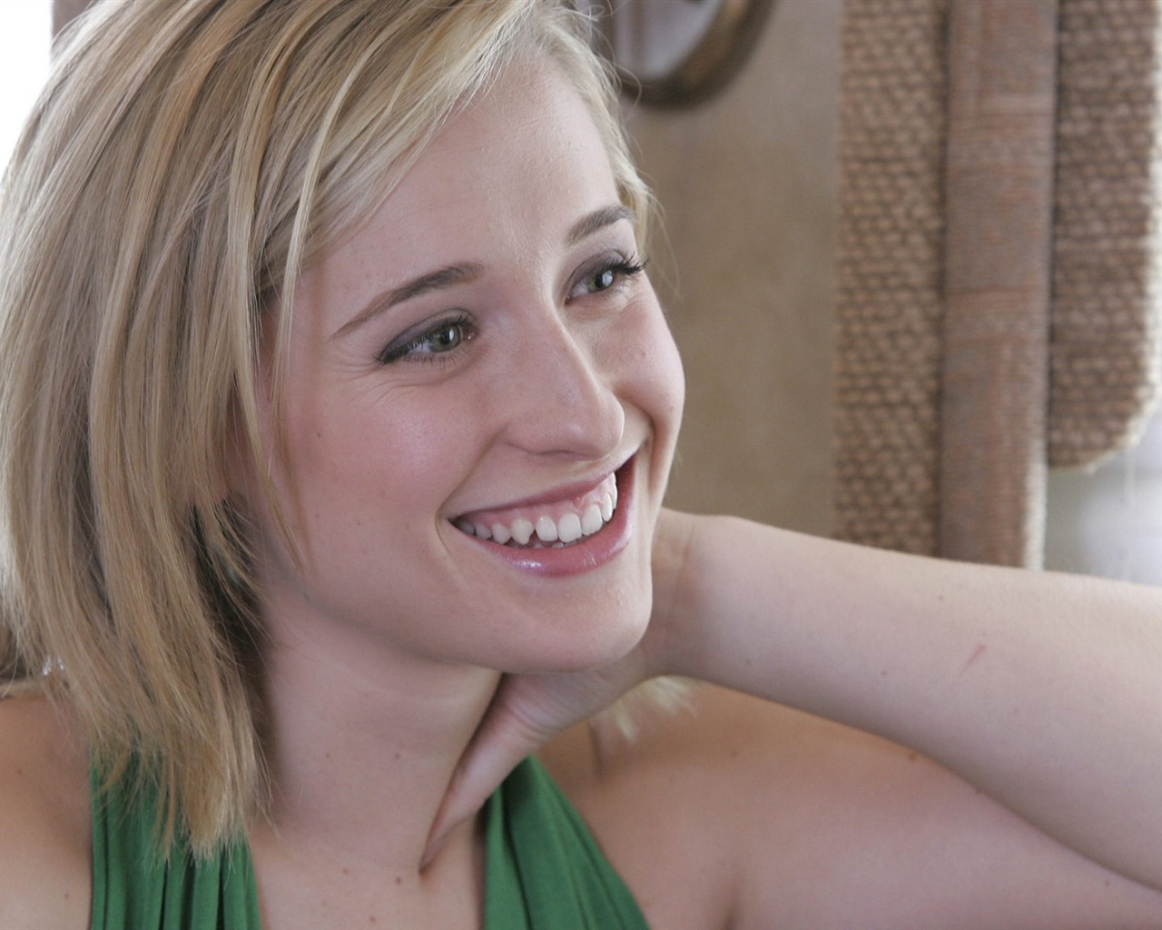 Allison Mack krásnou tapetu #15 - 1280x1024