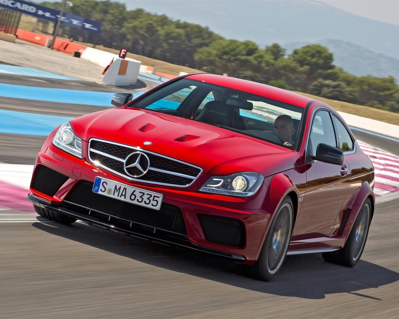 Mercedes-Benz C63 AMG Black Series Coupe - 2011 HD wallpapers #13 - 1280x1024