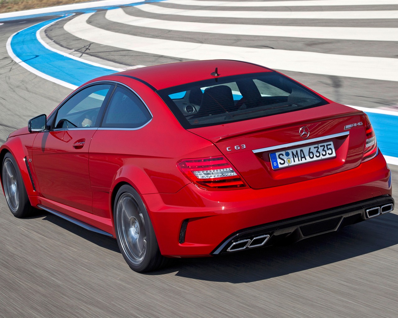 Mercedes-Benz C63 AMG Black Series Coupe - 2011 HD wallpapers #17 - 1280x1024