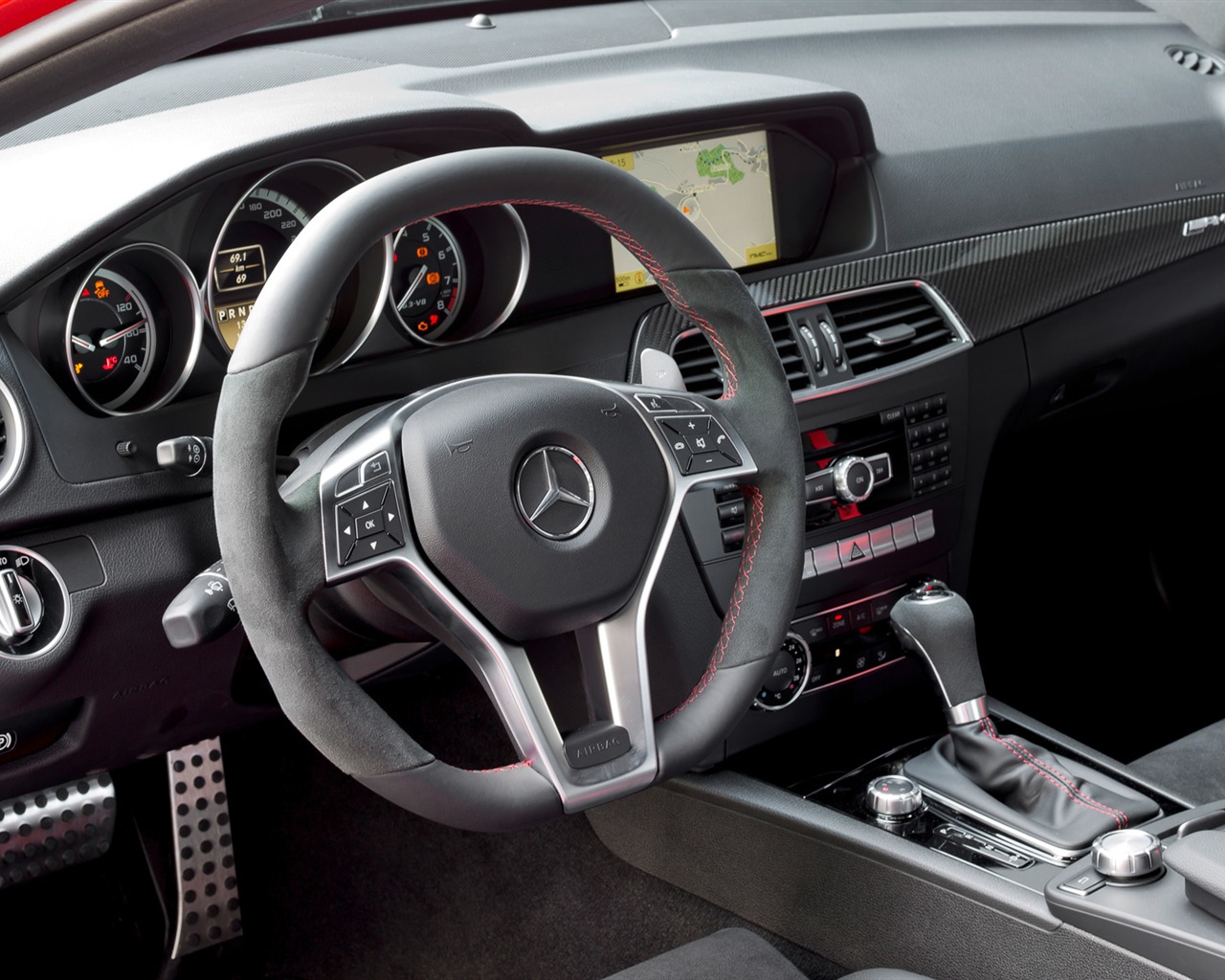 Mercedes-Benz C63 AMG Coupe Black Series - 2011 奔馳 #23 - 1280x1024