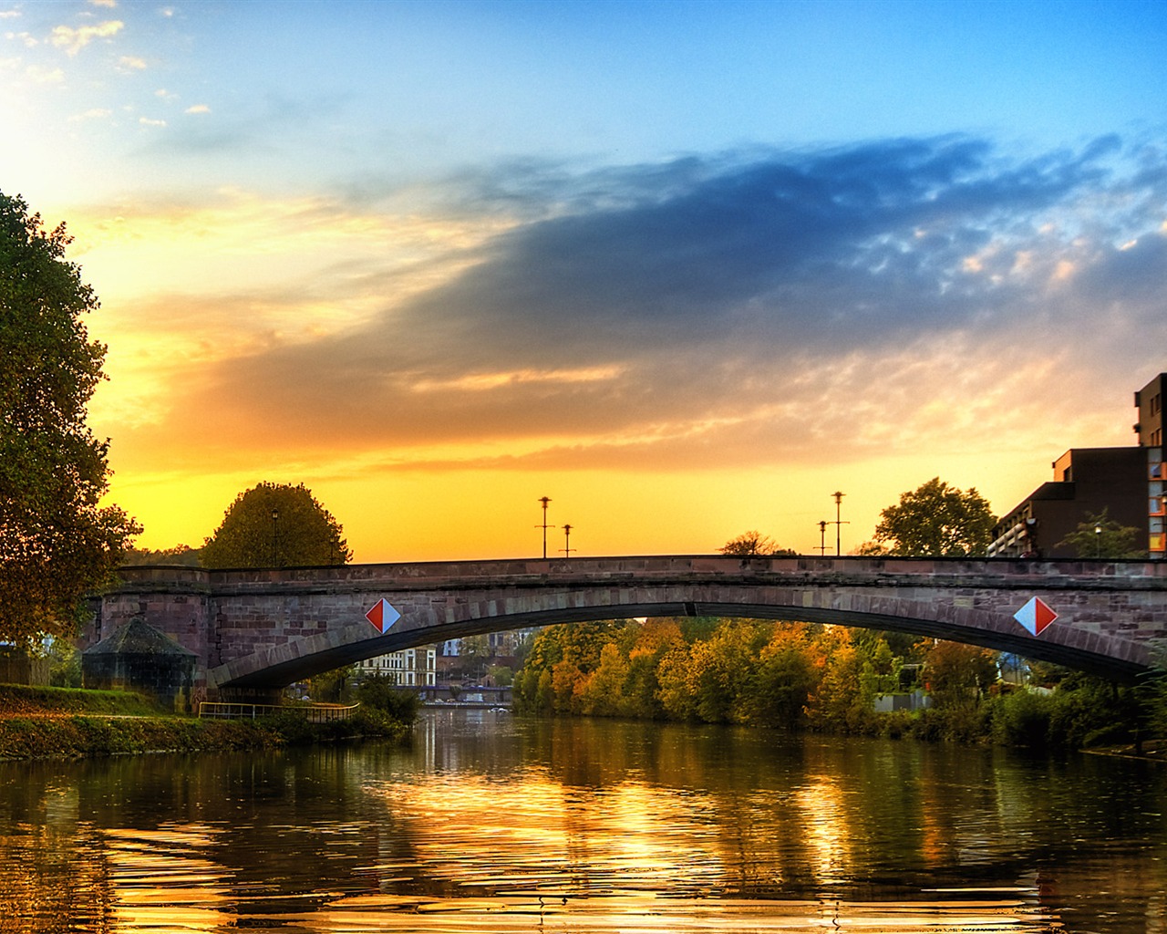 Německo Saarbrücken městské krajině #1 - 1280x1024
