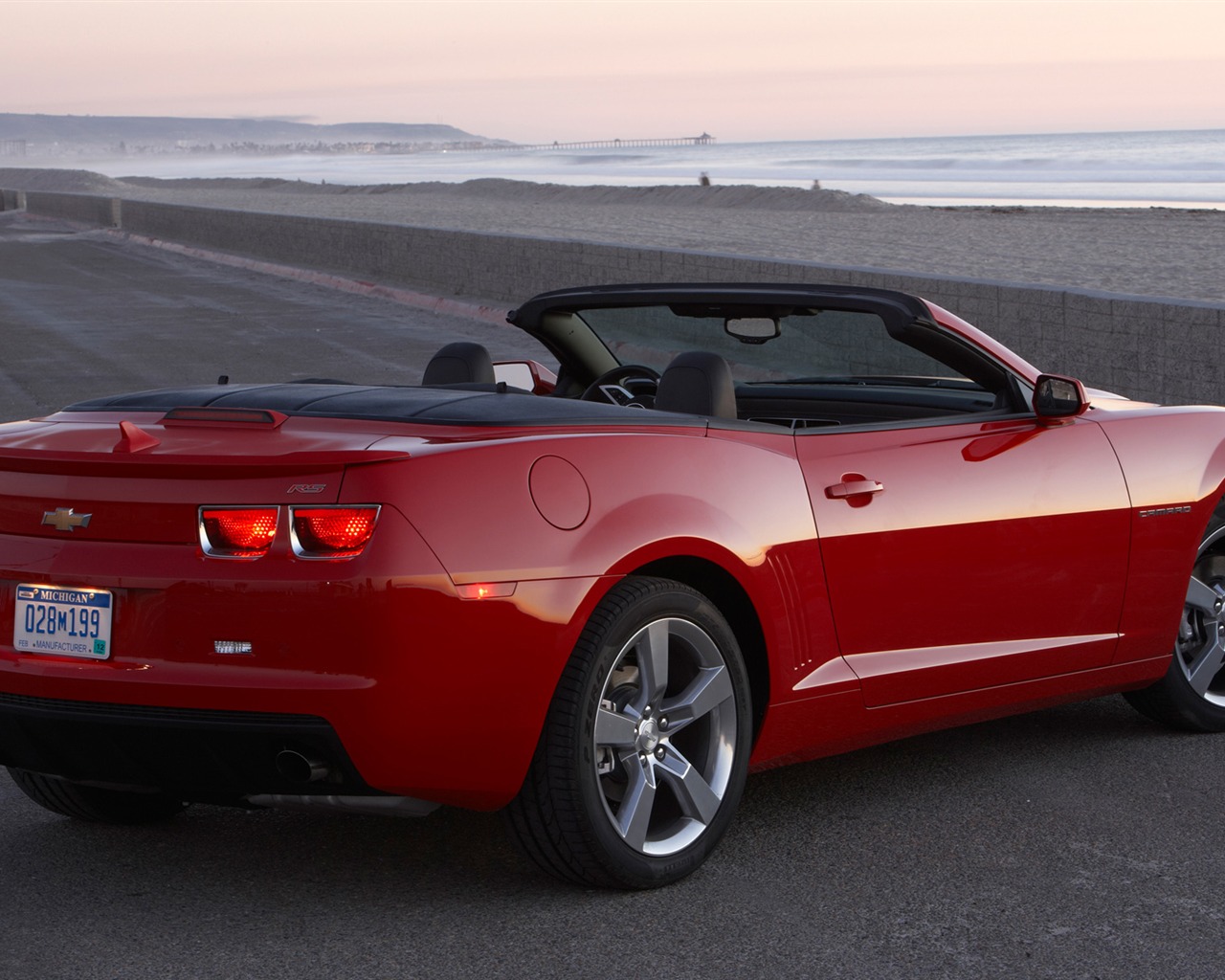 Chevrolet Camaro Convertible - 2010 HD tapety na plochu #16 - 1280x1024