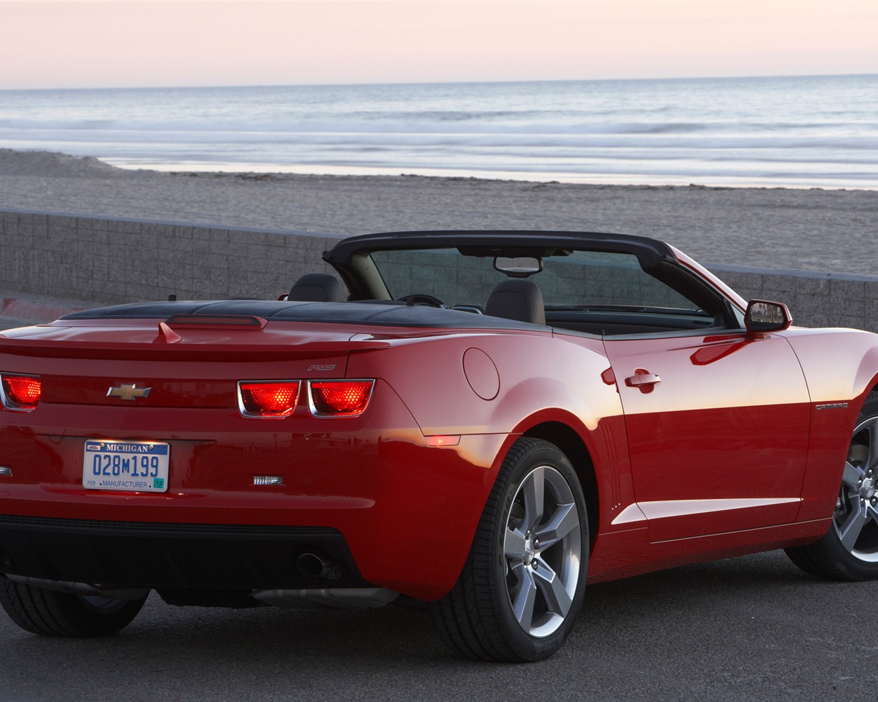 Chevrolet Camaro Convertible - 2010 HD tapety na plochu #17 - 1280x1024