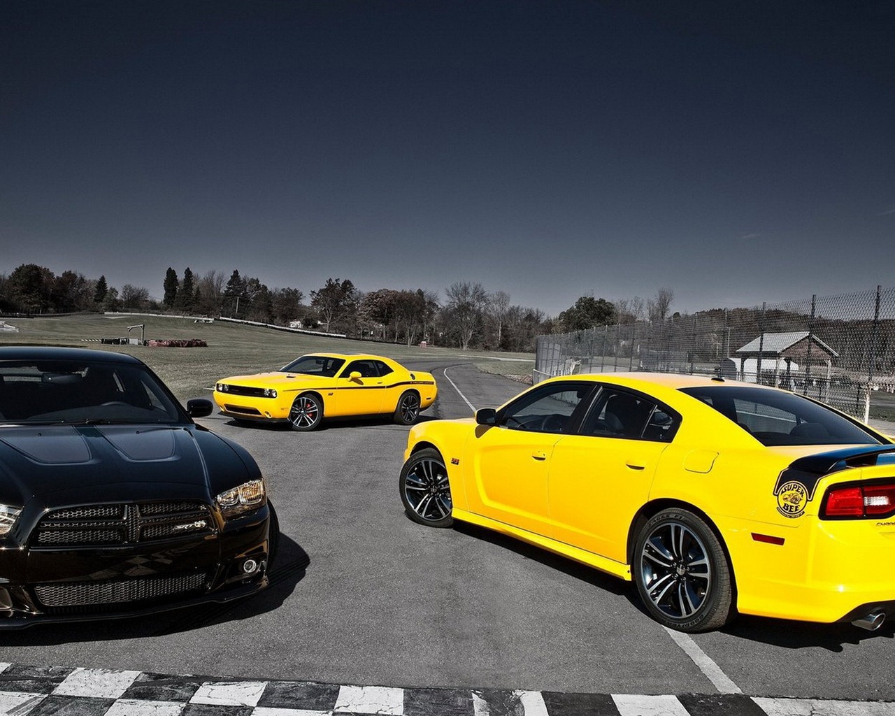 Dodge Charger sportovní vůz HD Tapety na plochu #3 - 1280x1024