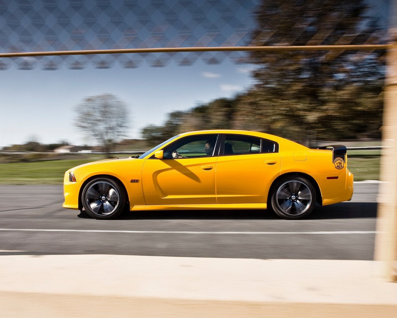 Dodge Charger sports car HD wallpapers #8 - 1280x1024