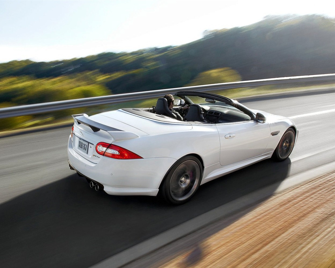 2013 捷豹XK XKR-S Convertible跑車壁紙 #9 - 1280x1024