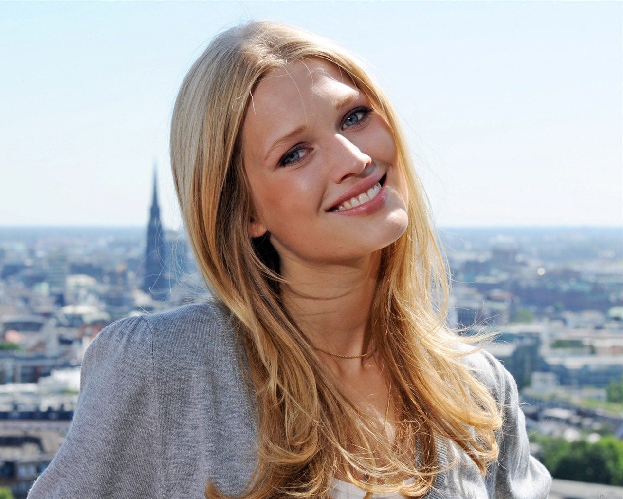 Toni Garrn 托妮·伽姆 美女壁紙 #20 - 1280x1024