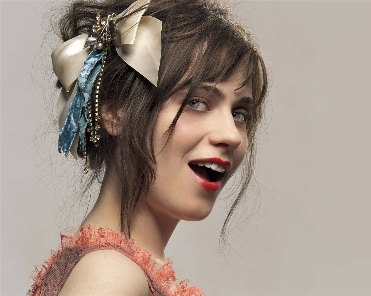 Zooey Deschanel krásné tapety na plochu #26 - 1280x1024